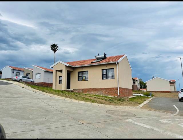 3 BEDROOM FREEHOLD FOR SALE IN AMALINDA